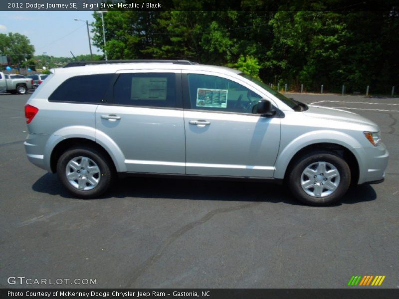 Bright Silver Metallic / Black 2012 Dodge Journey SE