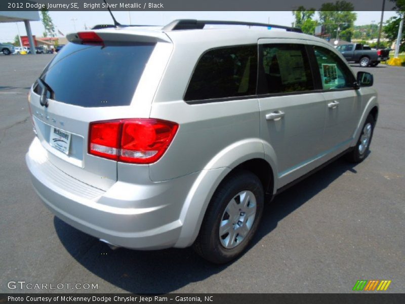 Bright Silver Metallic / Black 2012 Dodge Journey SE