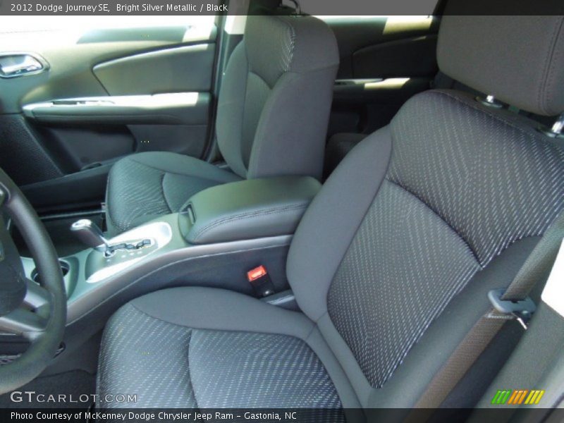 Bright Silver Metallic / Black 2012 Dodge Journey SE