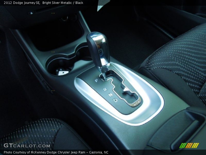 Bright Silver Metallic / Black 2012 Dodge Journey SE