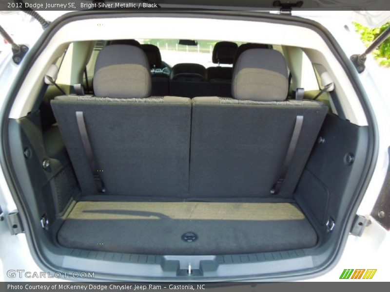 Bright Silver Metallic / Black 2012 Dodge Journey SE