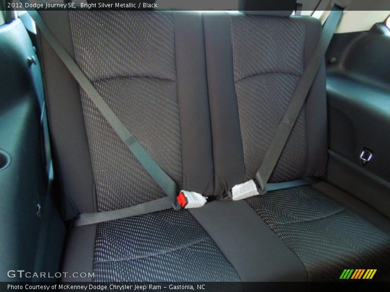 Bright Silver Metallic / Black 2012 Dodge Journey SE