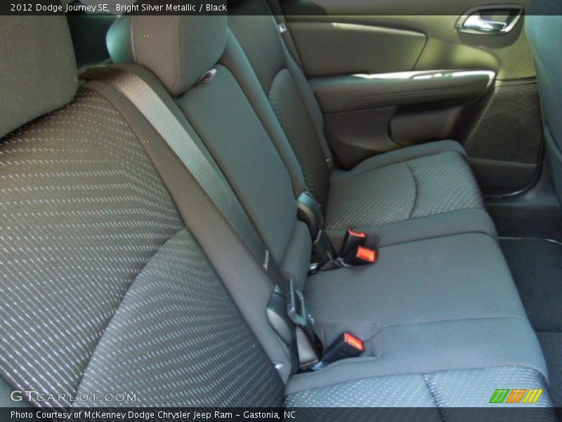 Bright Silver Metallic / Black 2012 Dodge Journey SE