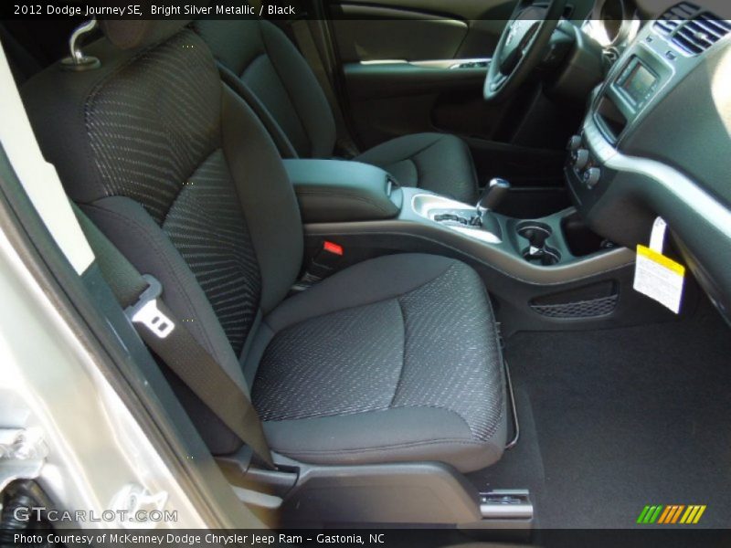 Bright Silver Metallic / Black 2012 Dodge Journey SE