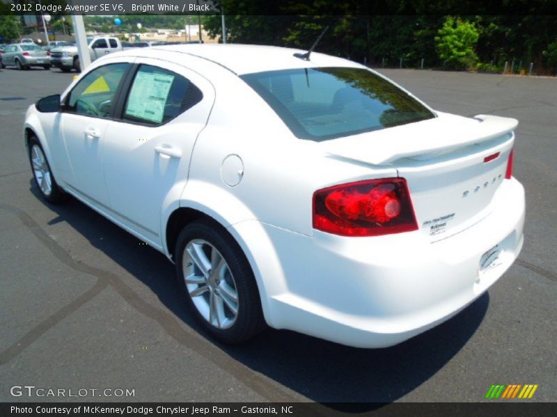 Bright White / Black 2012 Dodge Avenger SE V6