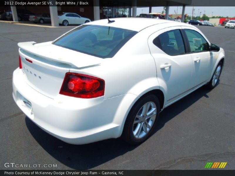 Bright White / Black 2012 Dodge Avenger SE V6