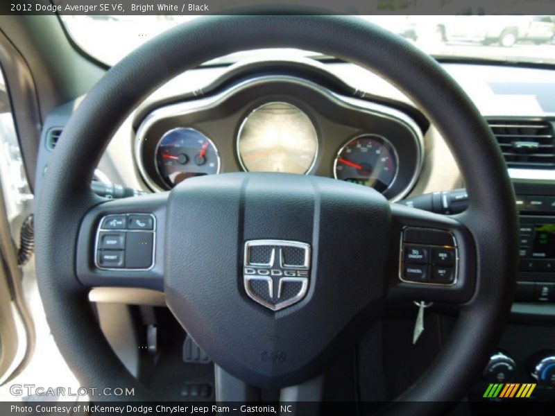 Bright White / Black 2012 Dodge Avenger SE V6