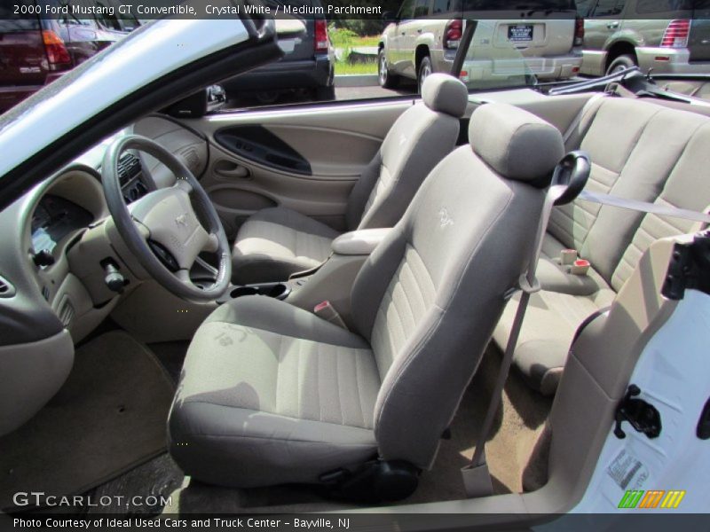 Crystal White / Medium Parchment 2000 Ford Mustang GT Convertible
