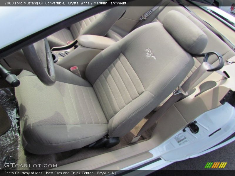 Crystal White / Medium Parchment 2000 Ford Mustang GT Convertible