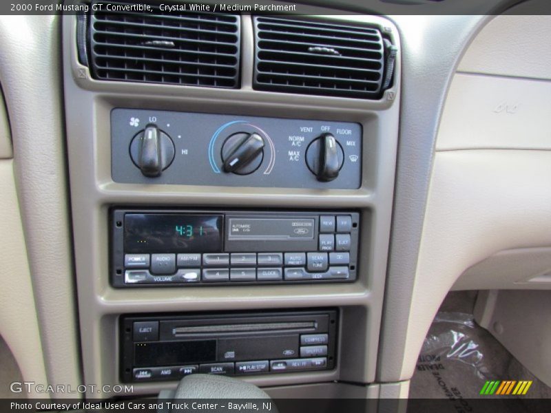 Controls of 2000 Mustang GT Convertible