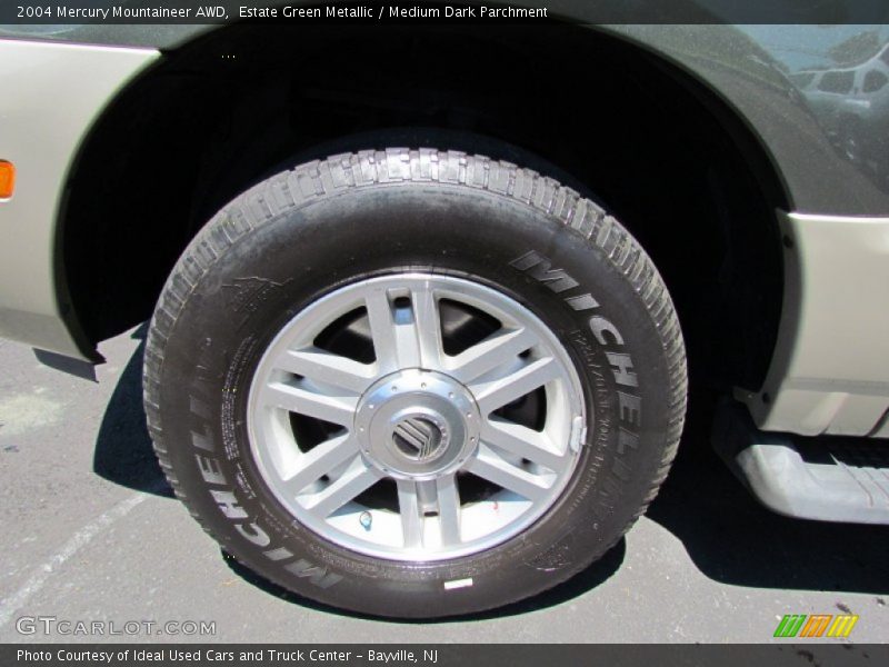 Estate Green Metallic / Medium Dark Parchment 2004 Mercury Mountaineer AWD