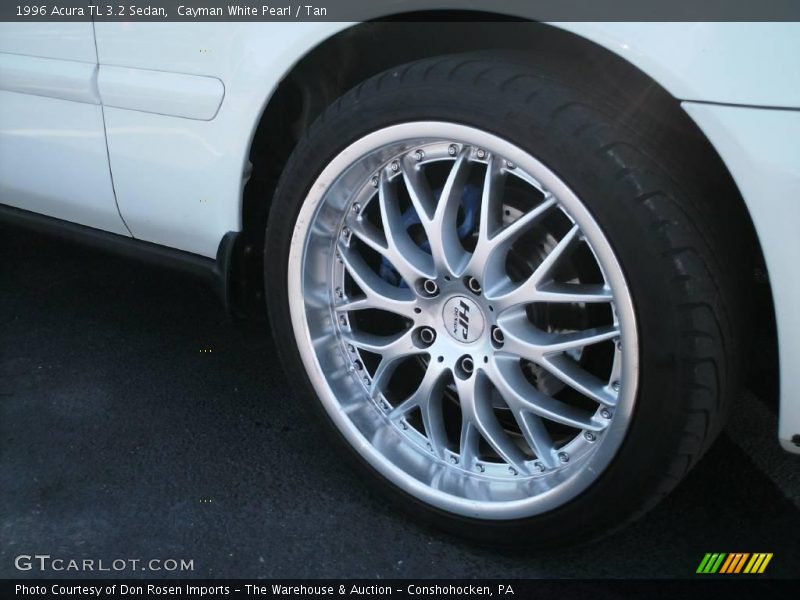 Cayman White Pearl / Tan 1996 Acura TL 3.2 Sedan