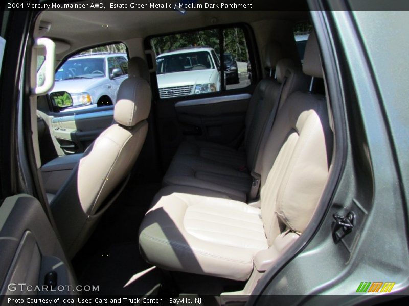 Estate Green Metallic / Medium Dark Parchment 2004 Mercury Mountaineer AWD