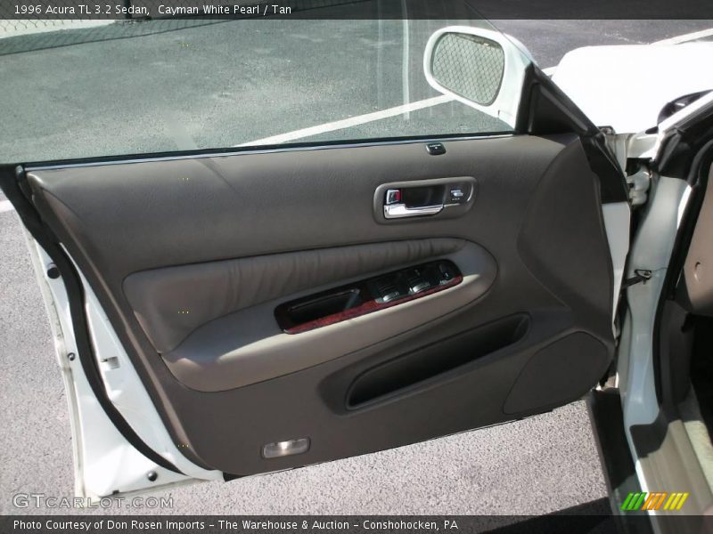 Cayman White Pearl / Tan 1996 Acura TL 3.2 Sedan