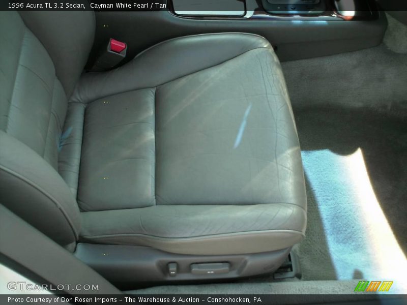 Cayman White Pearl / Tan 1996 Acura TL 3.2 Sedan