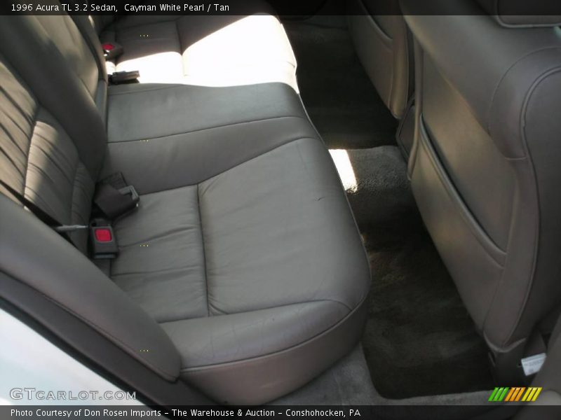 Cayman White Pearl / Tan 1996 Acura TL 3.2 Sedan