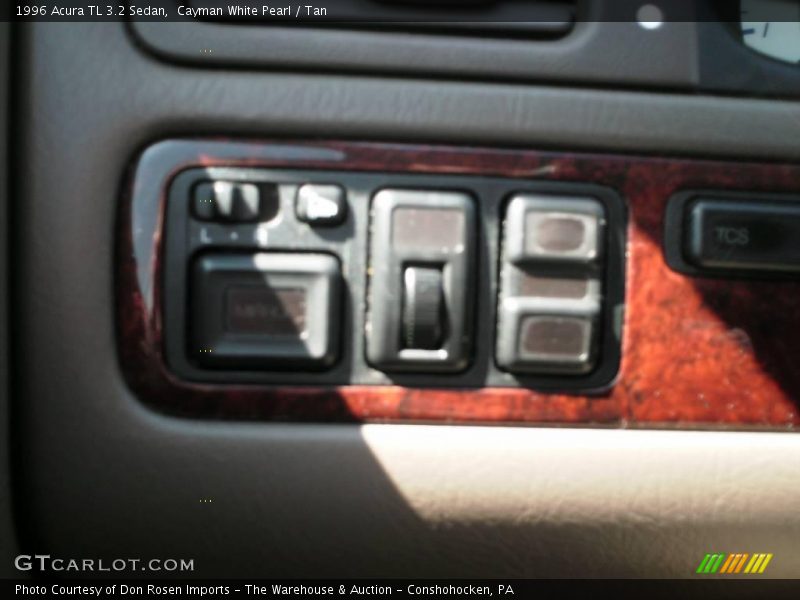 Cayman White Pearl / Tan 1996 Acura TL 3.2 Sedan