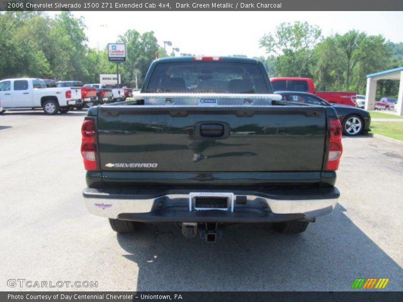 Dark Green Metallic / Dark Charcoal 2006 Chevrolet Silverado 1500 Z71 Extended Cab 4x4