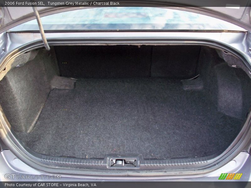  2006 Fusion SEL Trunk