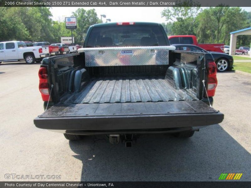 Dark Green Metallic / Dark Charcoal 2006 Chevrolet Silverado 1500 Z71 Extended Cab 4x4