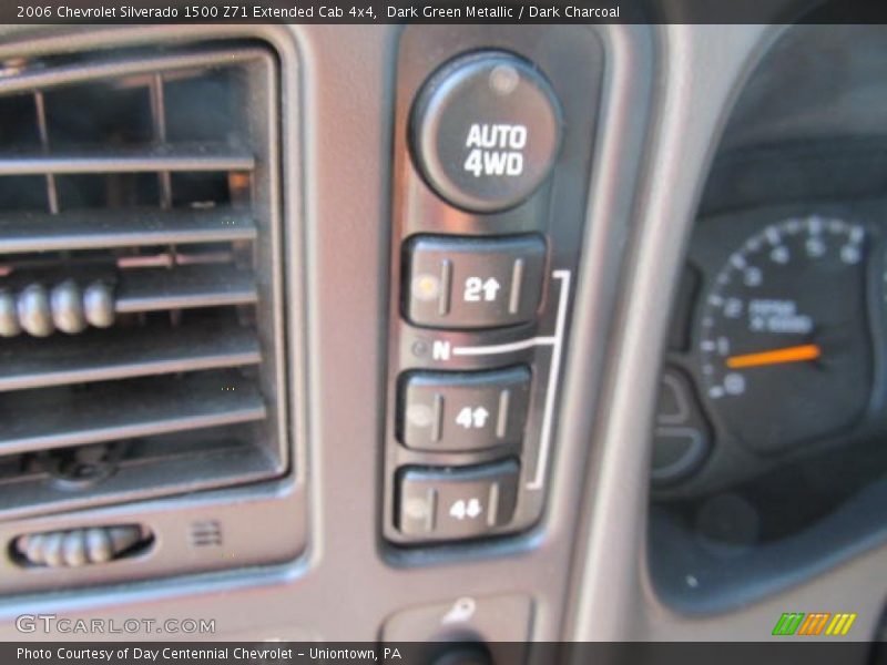 Dark Green Metallic / Dark Charcoal 2006 Chevrolet Silverado 1500 Z71 Extended Cab 4x4