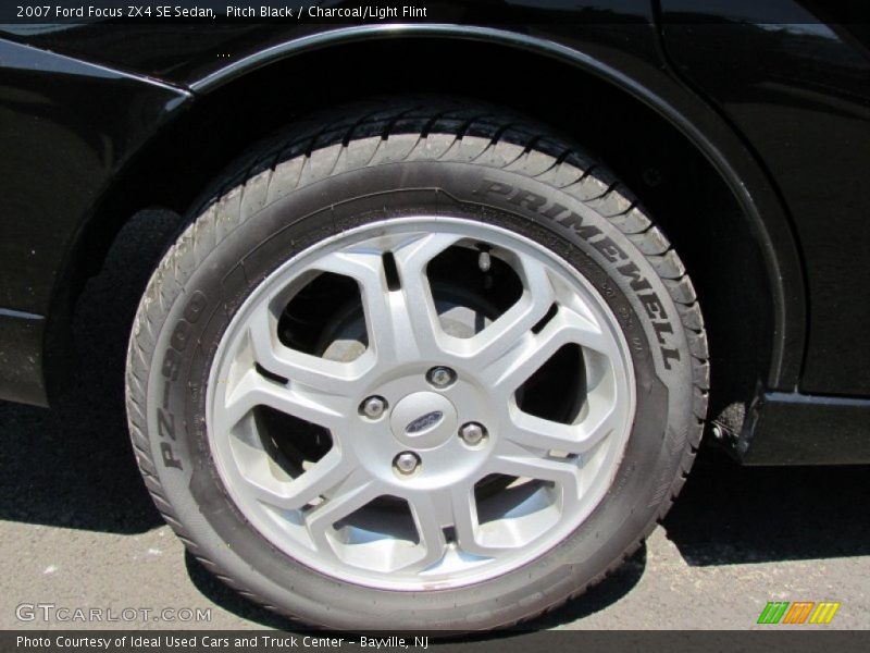  2007 Focus ZX4 SE Sedan Wheel