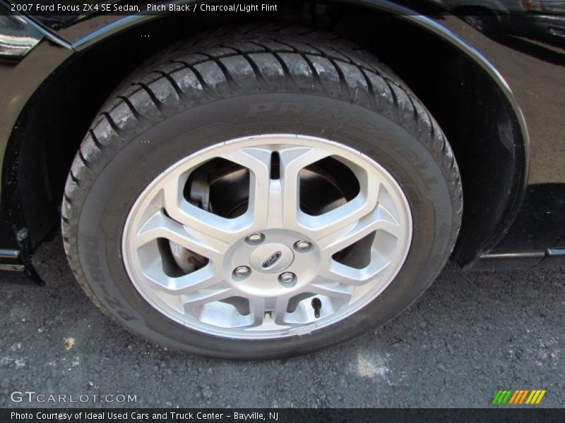 Pitch Black / Charcoal/Light Flint 2007 Ford Focus ZX4 SE Sedan