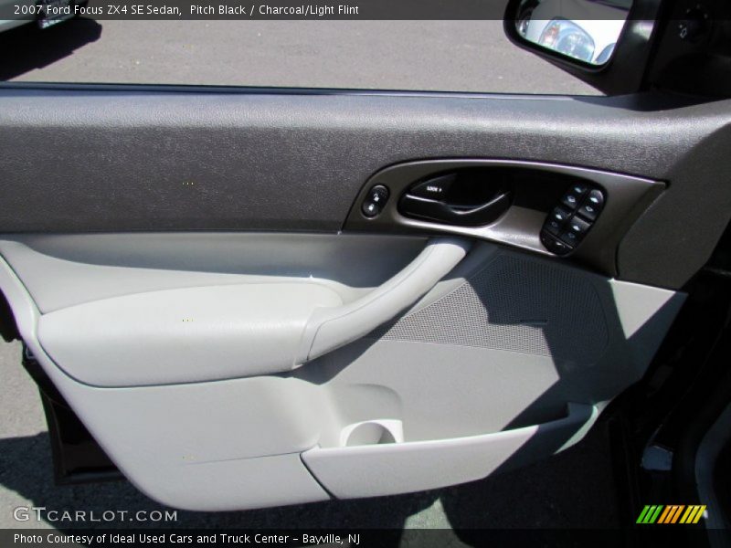 Pitch Black / Charcoal/Light Flint 2007 Ford Focus ZX4 SE Sedan