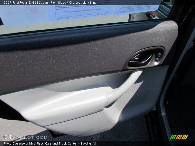 Pitch Black / Charcoal/Light Flint 2007 Ford Focus ZX4 SE Sedan