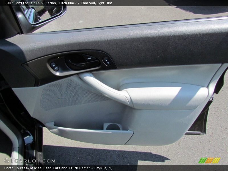 Pitch Black / Charcoal/Light Flint 2007 Ford Focus ZX4 SE Sedan