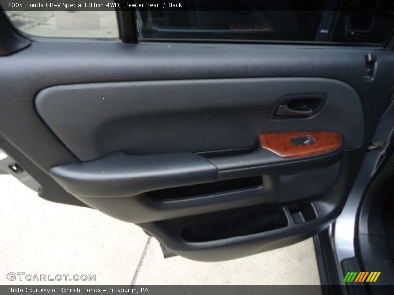 Pewter Pearl / Black 2005 Honda CR-V Special Edition 4WD