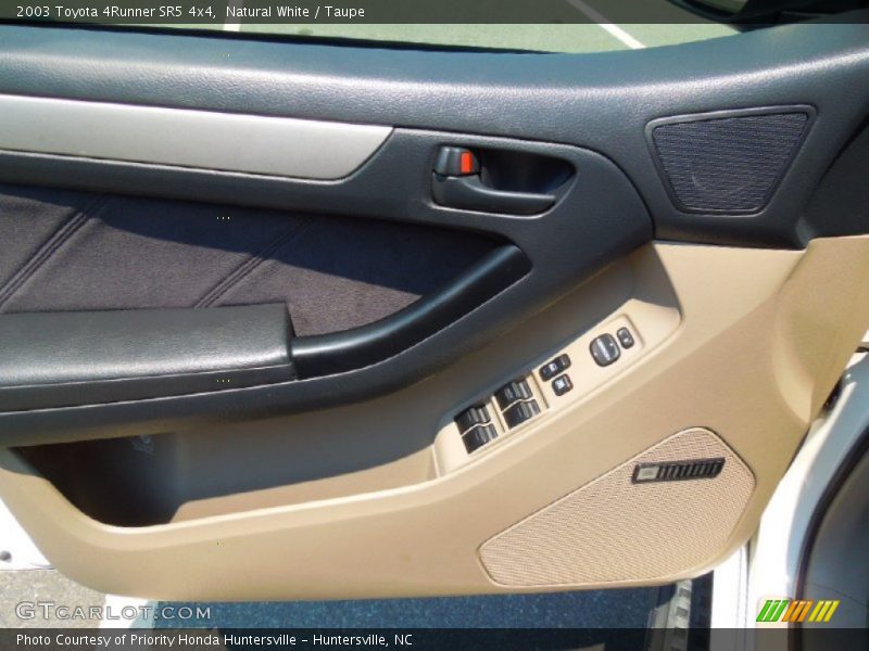 Natural White / Taupe 2003 Toyota 4Runner SR5 4x4