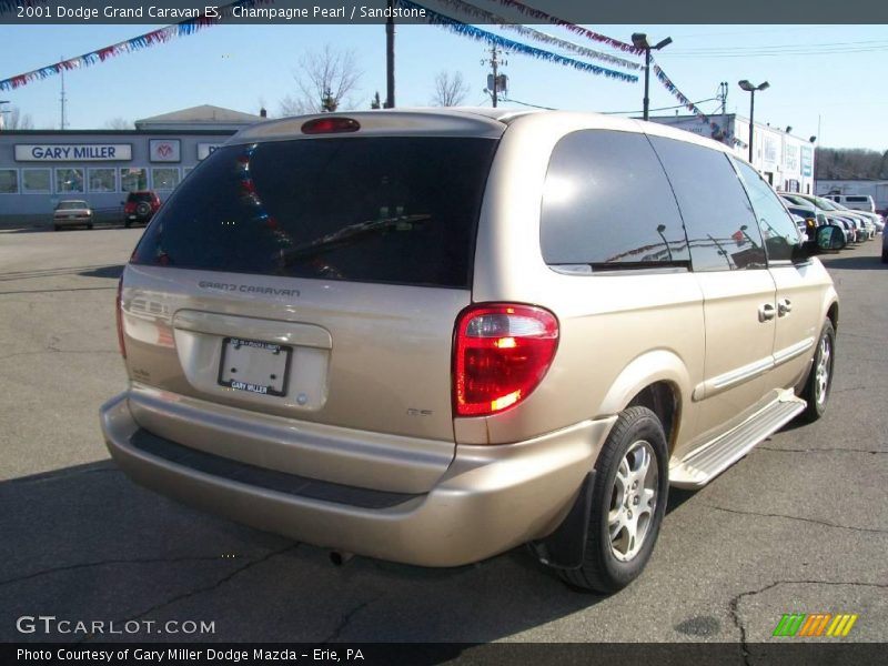 Champagne Pearl / Sandstone 2001 Dodge Grand Caravan ES