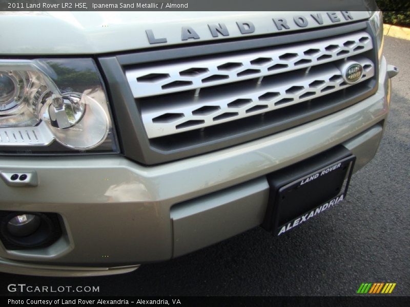 Ipanema Sand Metallic / Almond 2011 Land Rover LR2 HSE