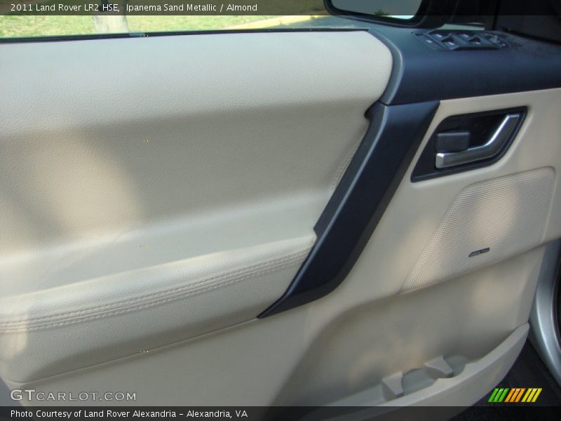 Ipanema Sand Metallic / Almond 2011 Land Rover LR2 HSE