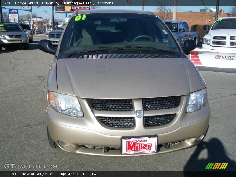 Champagne Pearl / Sandstone 2001 Dodge Grand Caravan ES