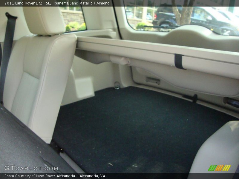 Ipanema Sand Metallic / Almond 2011 Land Rover LR2 HSE