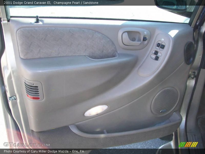 Champagne Pearl / Sandstone 2001 Dodge Grand Caravan ES