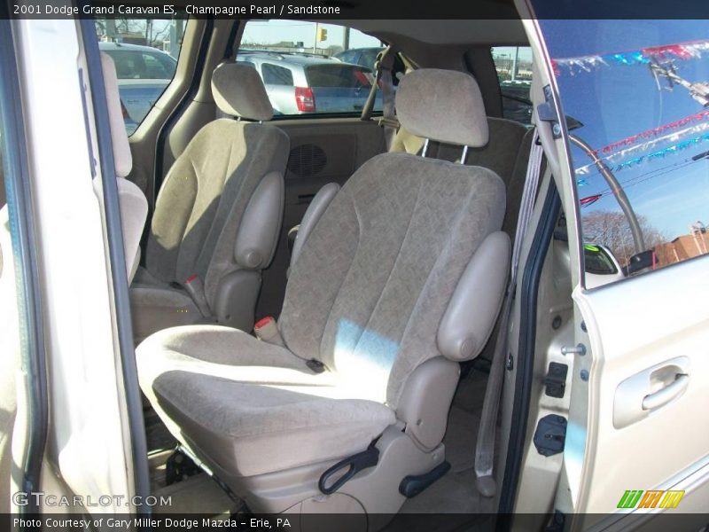 Champagne Pearl / Sandstone 2001 Dodge Grand Caravan ES