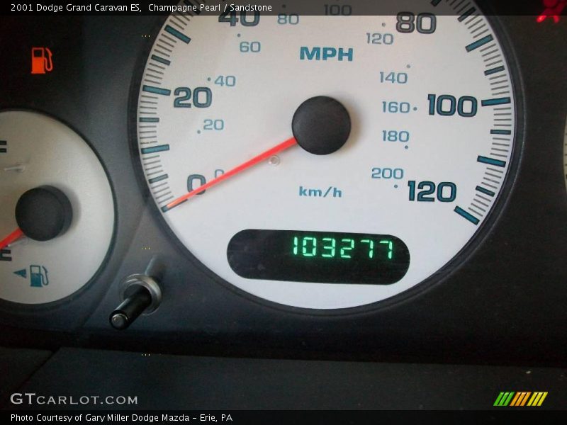 Champagne Pearl / Sandstone 2001 Dodge Grand Caravan ES
