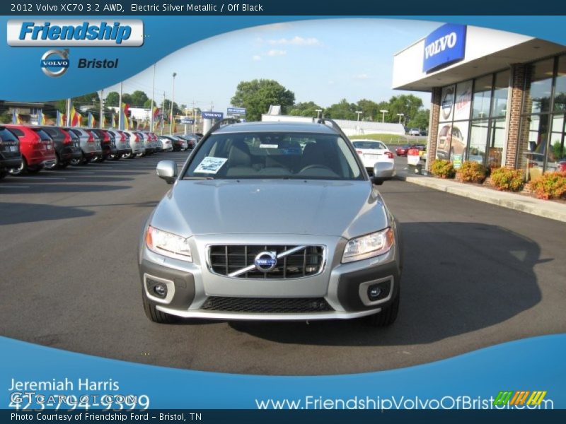 Electric Silver Metallic / Off Black 2012 Volvo XC70 3.2 AWD