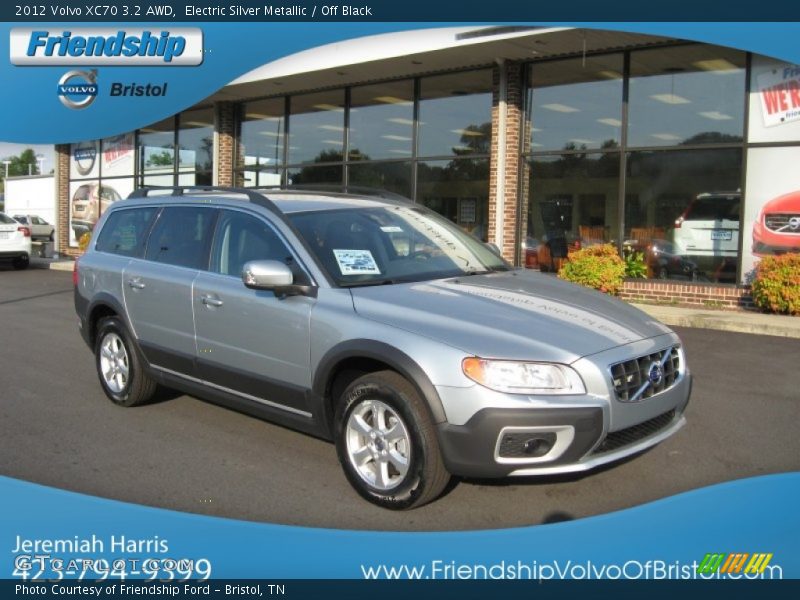 Electric Silver Metallic / Off Black 2012 Volvo XC70 3.2 AWD