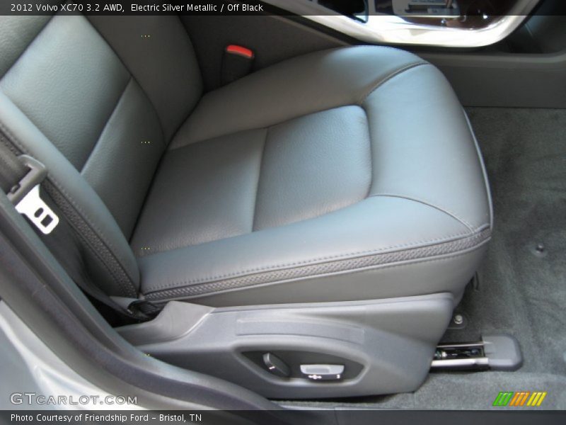 Electric Silver Metallic / Off Black 2012 Volvo XC70 3.2 AWD