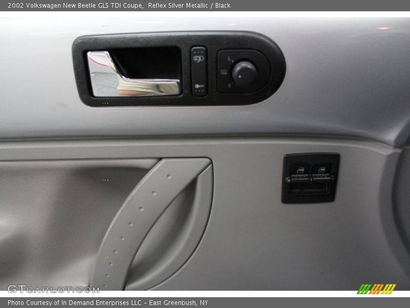 Reflex Silver Metallic / Black 2002 Volkswagen New Beetle GLS TDI Coupe