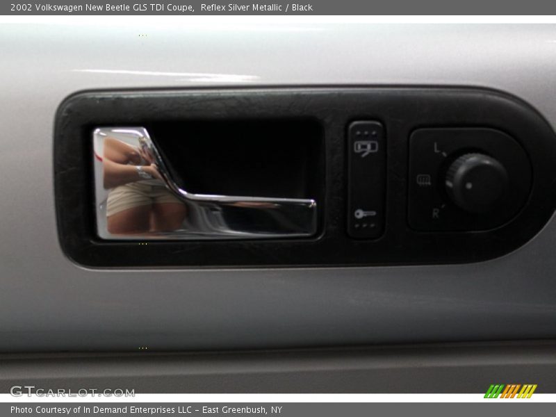 Reflex Silver Metallic / Black 2002 Volkswagen New Beetle GLS TDI Coupe