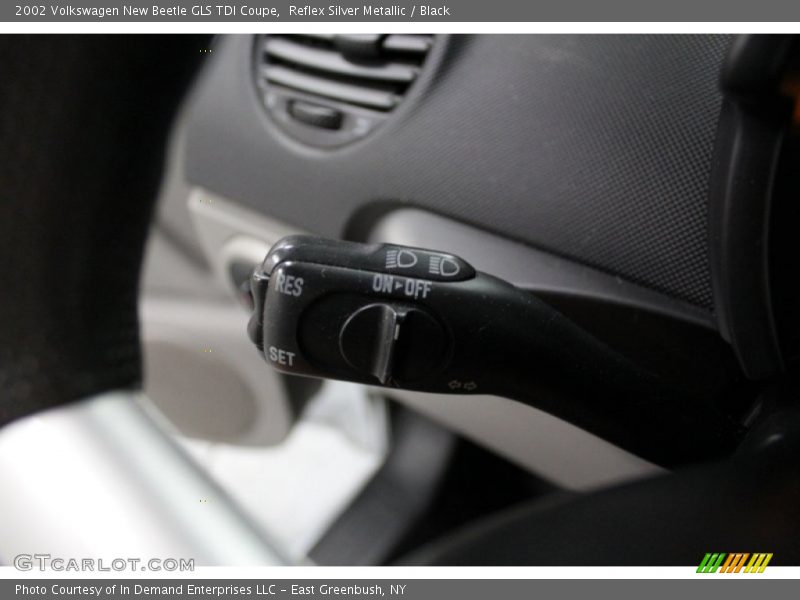 Reflex Silver Metallic / Black 2002 Volkswagen New Beetle GLS TDI Coupe