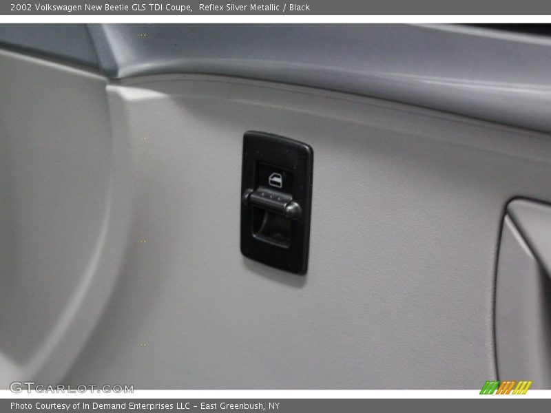 Reflex Silver Metallic / Black 2002 Volkswagen New Beetle GLS TDI Coupe