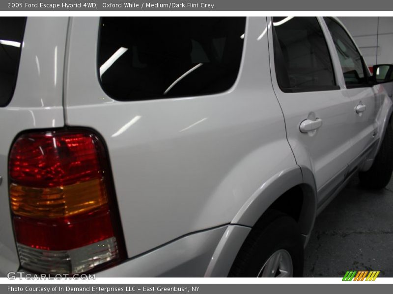 Oxford White / Medium/Dark Flint Grey 2005 Ford Escape Hybrid 4WD