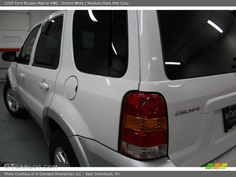 Oxford White / Medium/Dark Flint Grey 2005 Ford Escape Hybrid 4WD