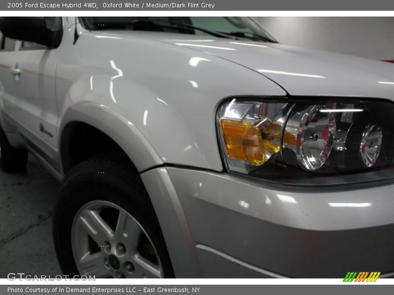 Oxford White / Medium/Dark Flint Grey 2005 Ford Escape Hybrid 4WD